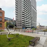 Old Town River With Balcony & Parking By Renters Апартаменты