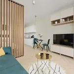 Old Town River With Balcony & Parking By Renters Апартаменты *