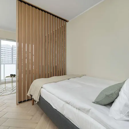 Old Town River With Balcony & Parking By Renters Appartement