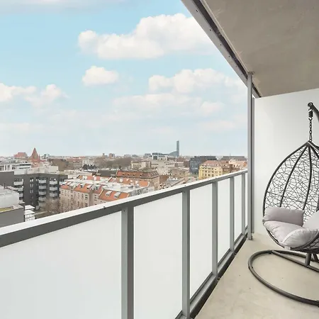 Old Town River With Balcony & Parking By Renters Breslau