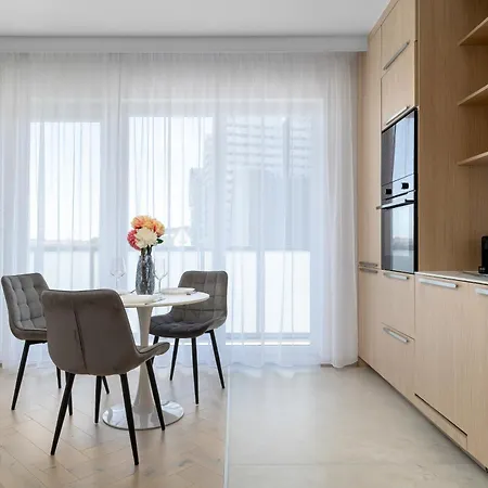 Daire Old Town River With Balcony & Parking By Renters