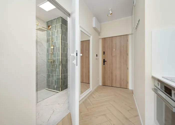 Old Town River With Balcony & Parking By Renters 브로츠와프