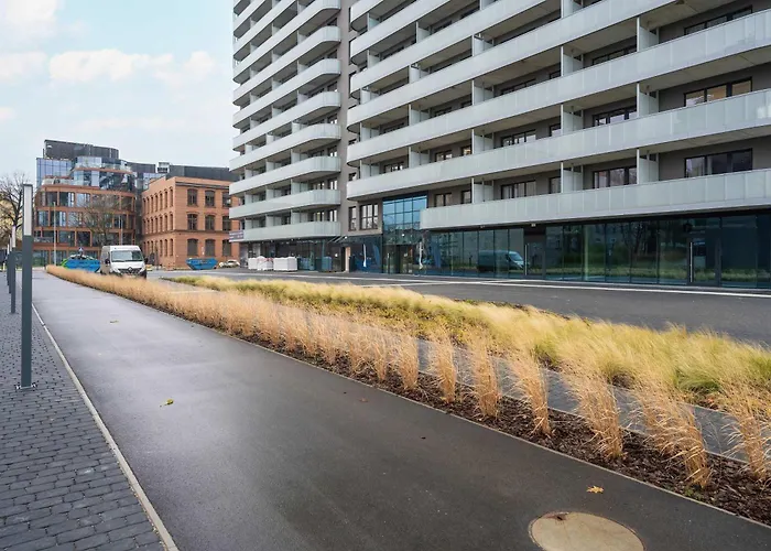 Old Town River With Balcony & Parking By Renters 아파트 *