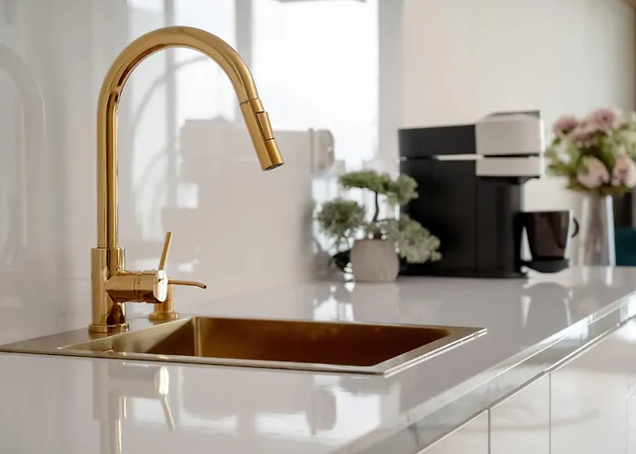 Old Town River With Balcony & Parking By Renters * 브로츠와프